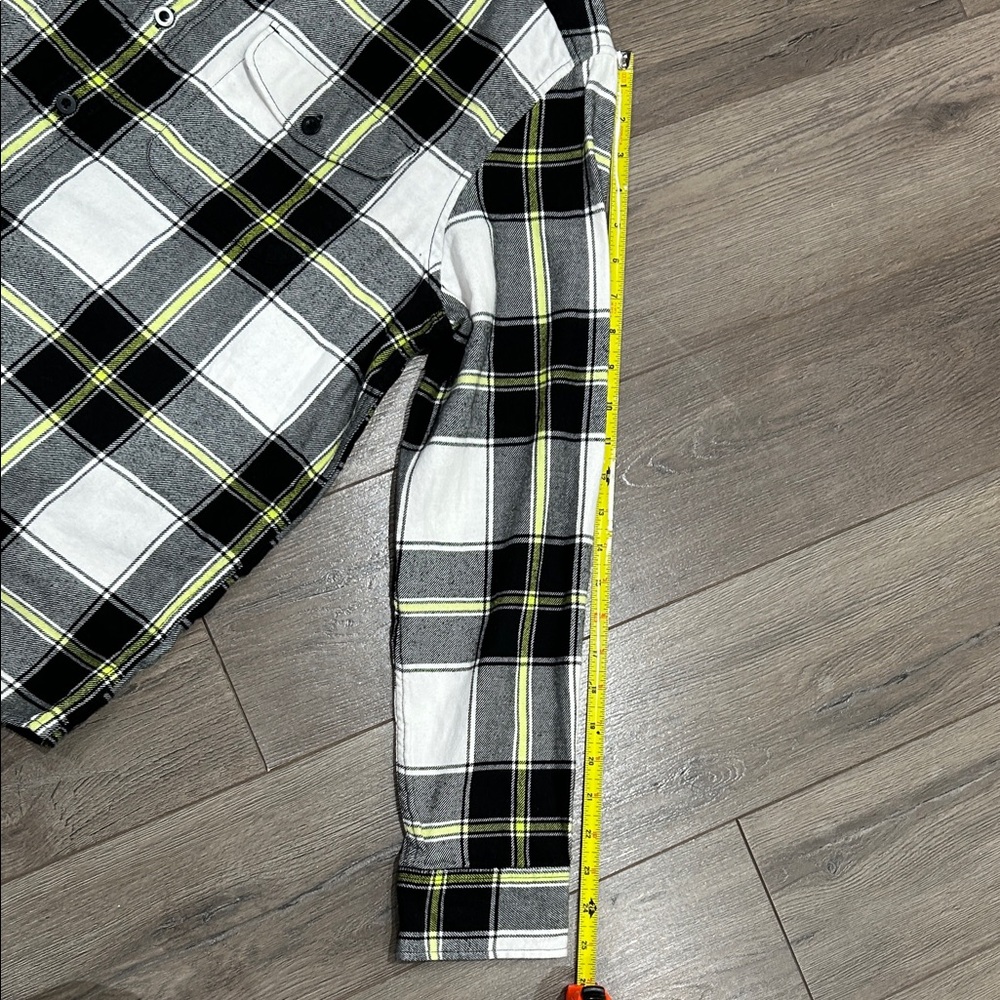 American Eagle Outfitters Black, White, and Yellow Plaid Shirt EUC - Picture 7 of 8